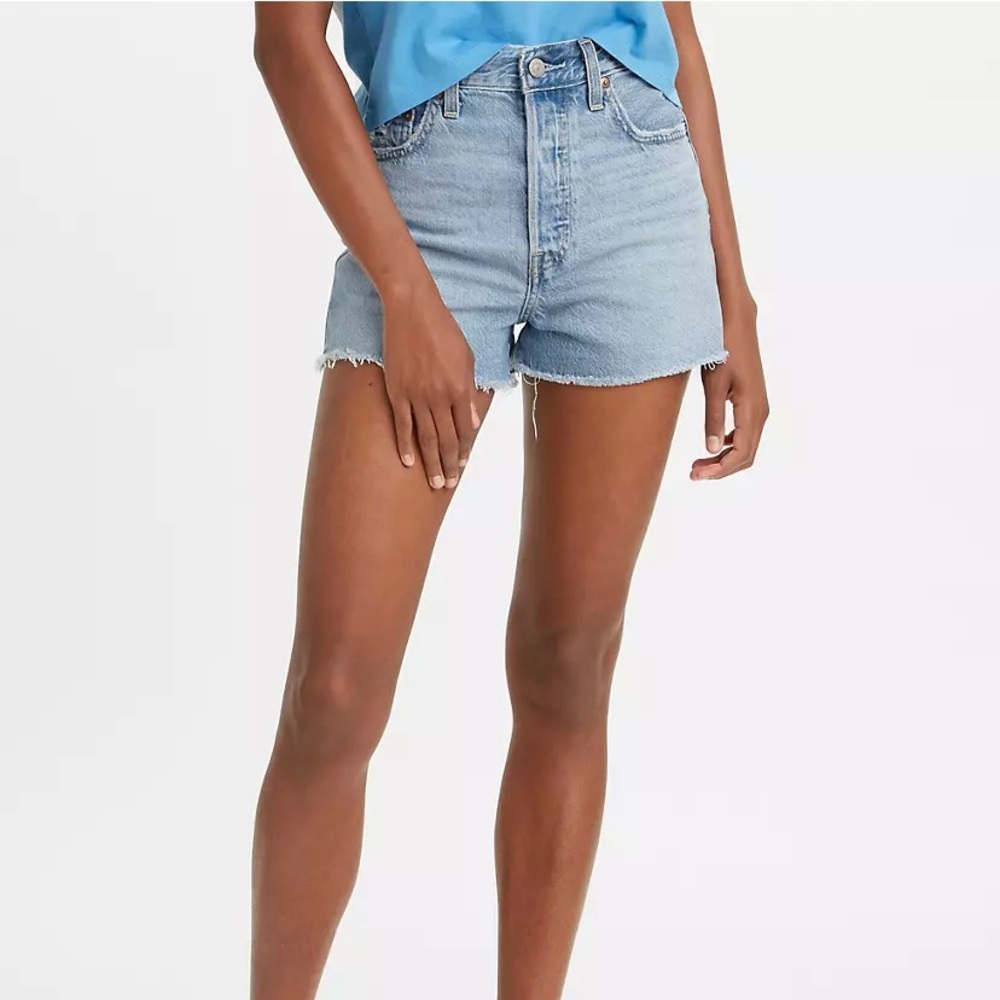 Levi’s ribcage shorts